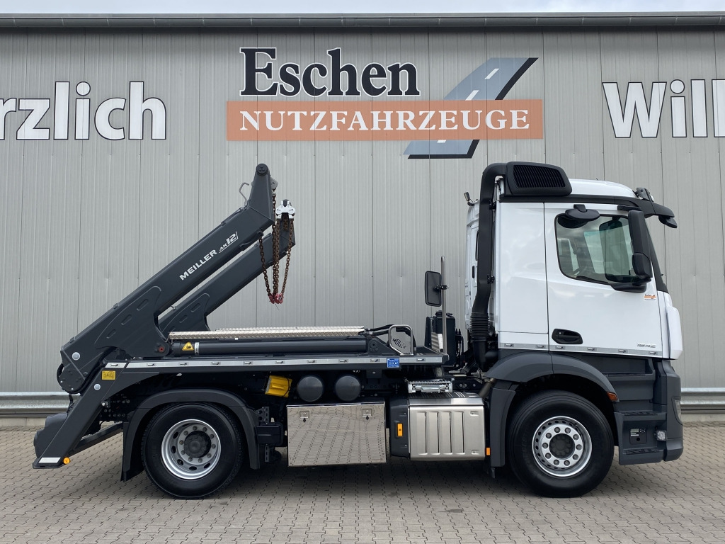 Skip loader truck Mercedes-Benz 1842 L Actros
