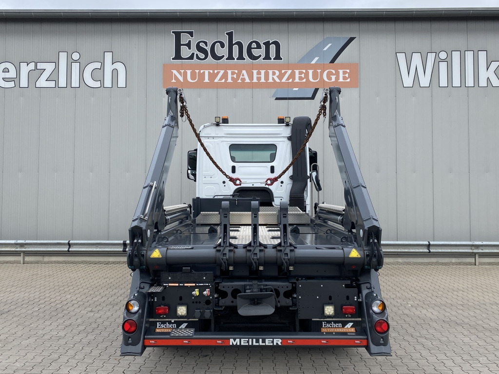 Skip loader truck Mercedes-Benz 1842 L Actros