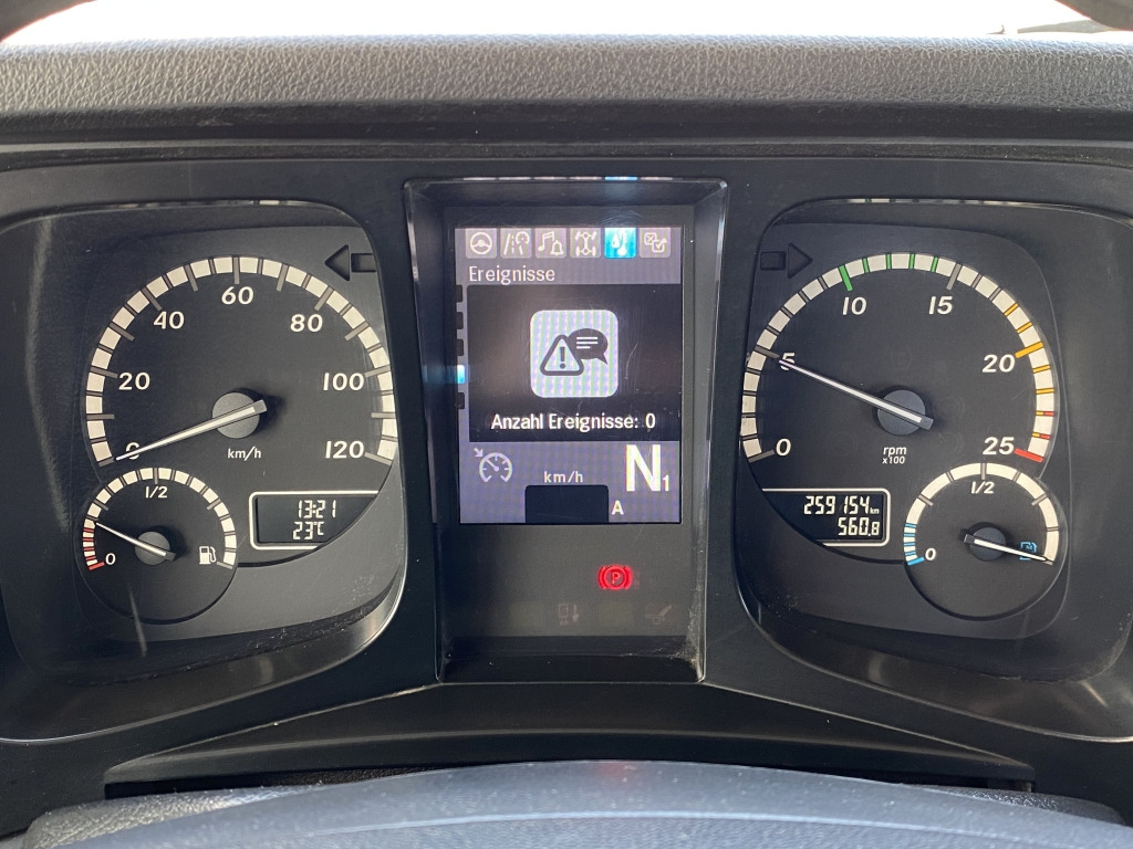 Skip loader truck Mercedes-Benz 2643 L 6x4