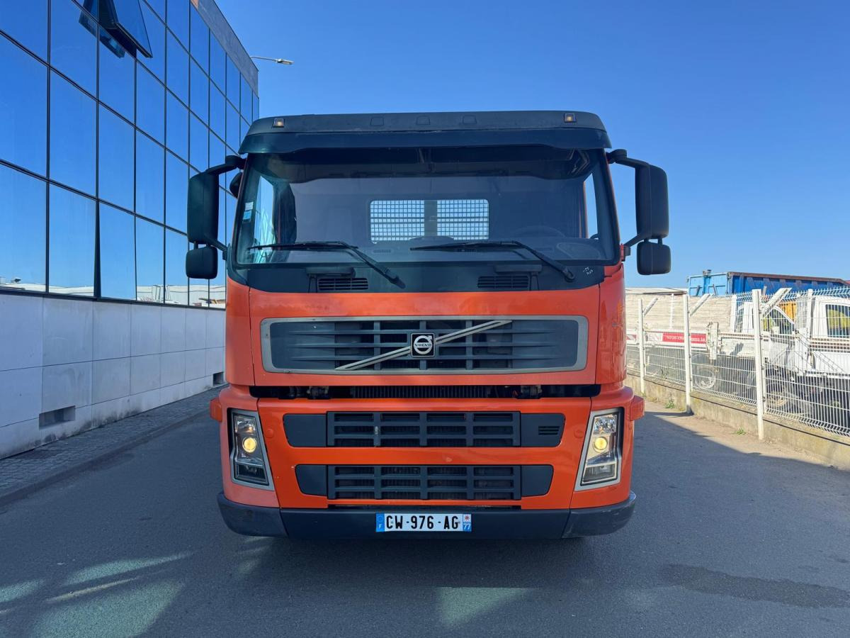 Skip loader truck Volvo FM 380