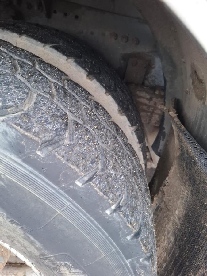 Tank truck DAF 85 .410