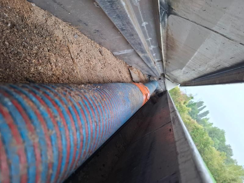 Tank truck DAF 85 .410