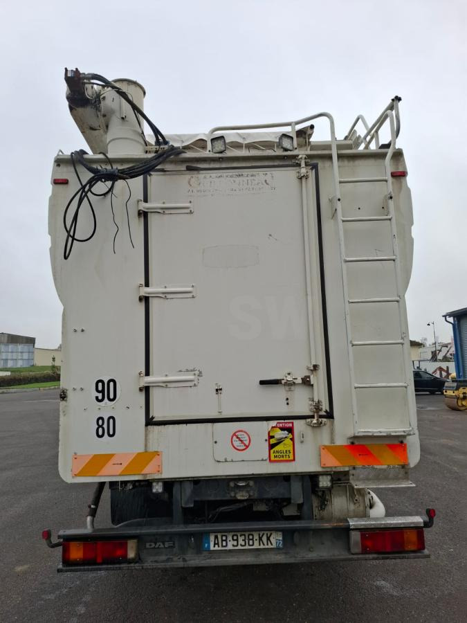 Tank truck DAF 85 .410