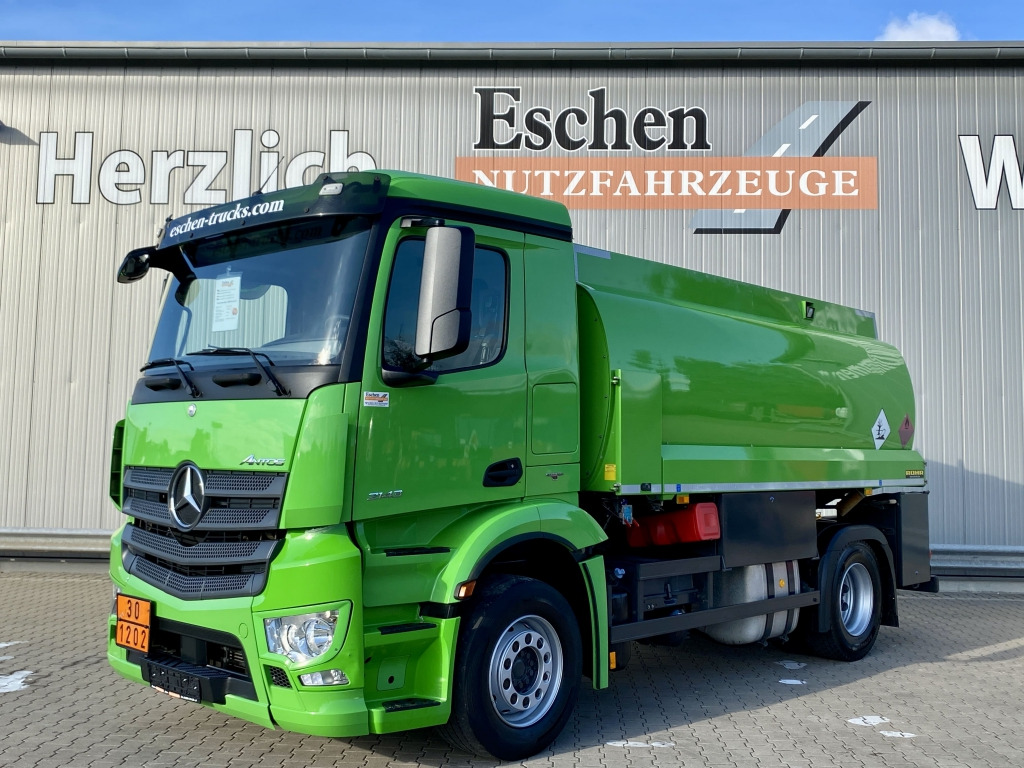 Tank truck Mercedes-Benz 1843 Antos A3