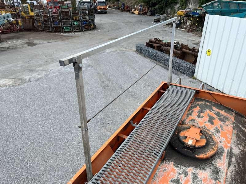 Tank truck Renault MIDLUM 180 DCI