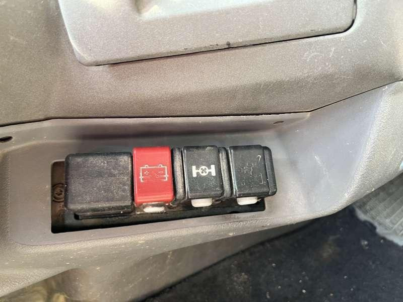 Tank truck Renault MIDLUM 180 DCI