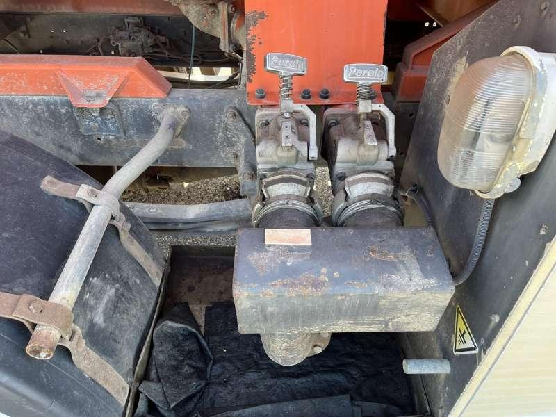 Tank truck Renault MIDLUM 180 DCI