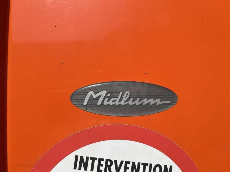 Tank truck Renault MIDLUM 180 DCI