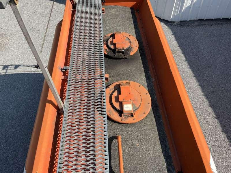 Tank truck Renault MIDLUM 180 DCI