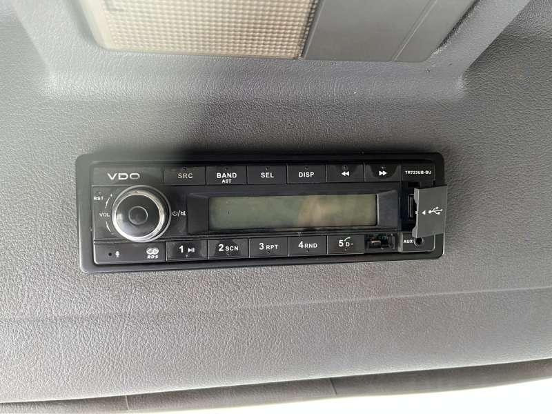 Tank truck Renault MIDLUM 180 DCI