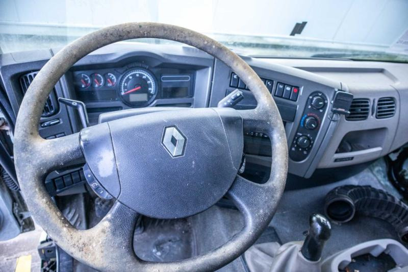Tank truck Renault PREMIUM 320 DXI+CITERNE ALIMENTAIRE ( engine problem)