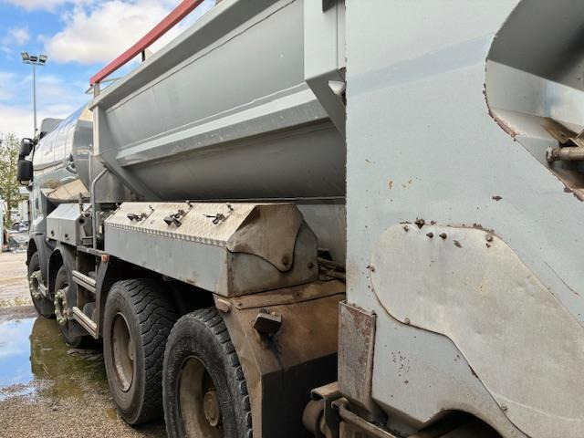 Tank truck Renault PREMIUM LANDER 430DXI