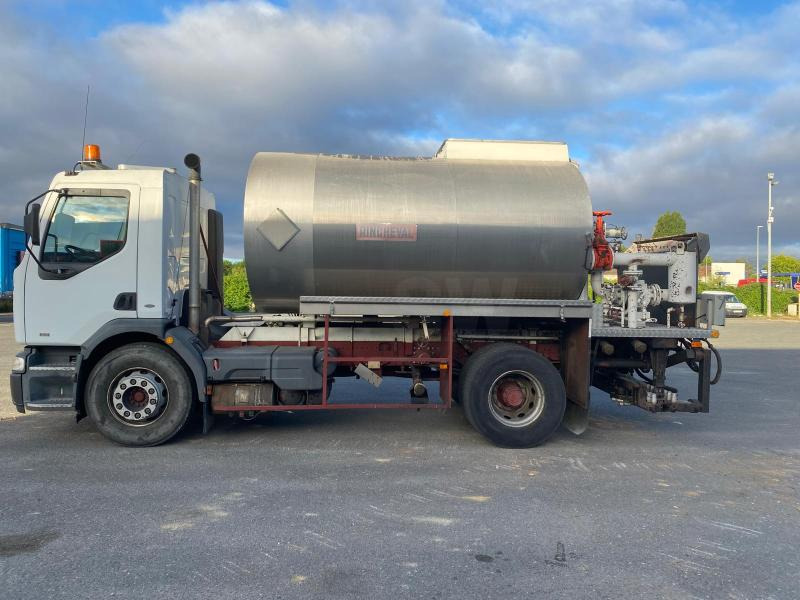 Tank truck Renault Premium 300 CV