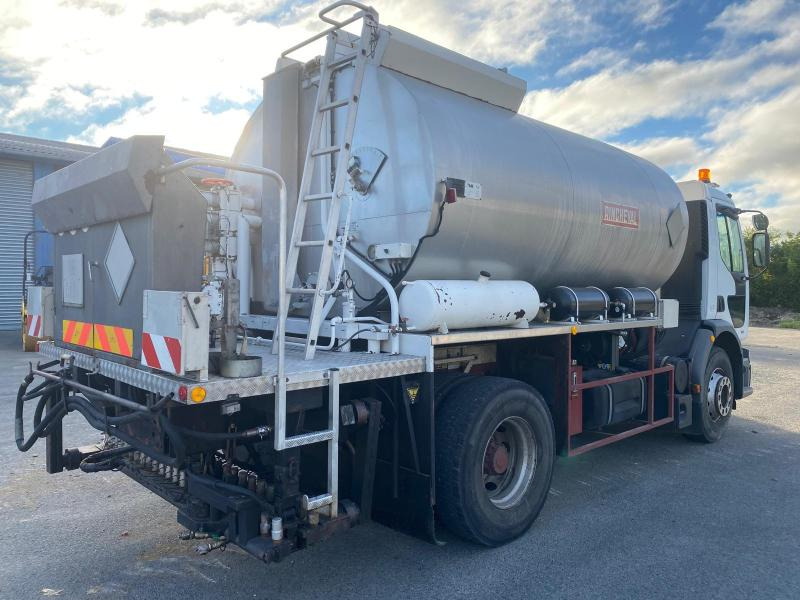 Tank truck Renault Premium 300 CV