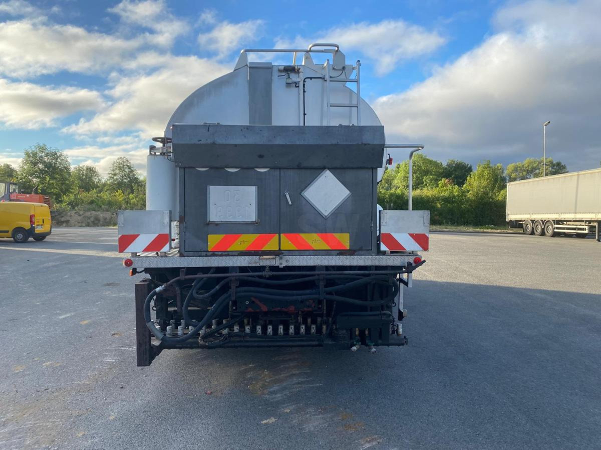 Tank truck Renault Premium 300 CV