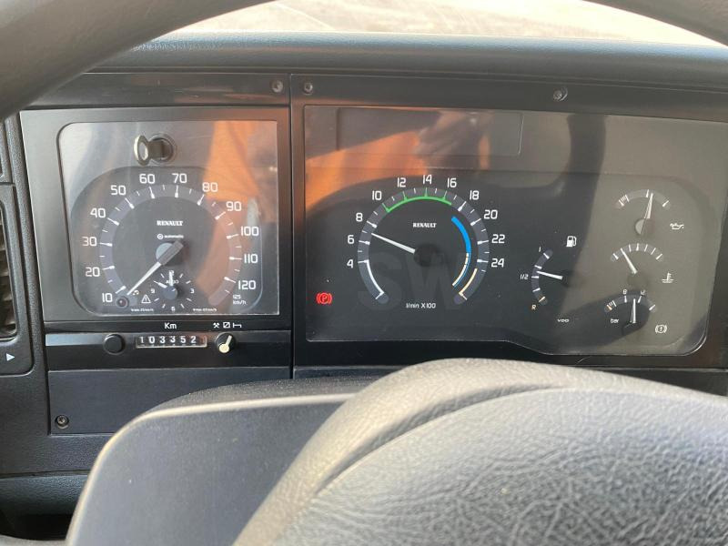 Tank truck Renault Premium 300 CV