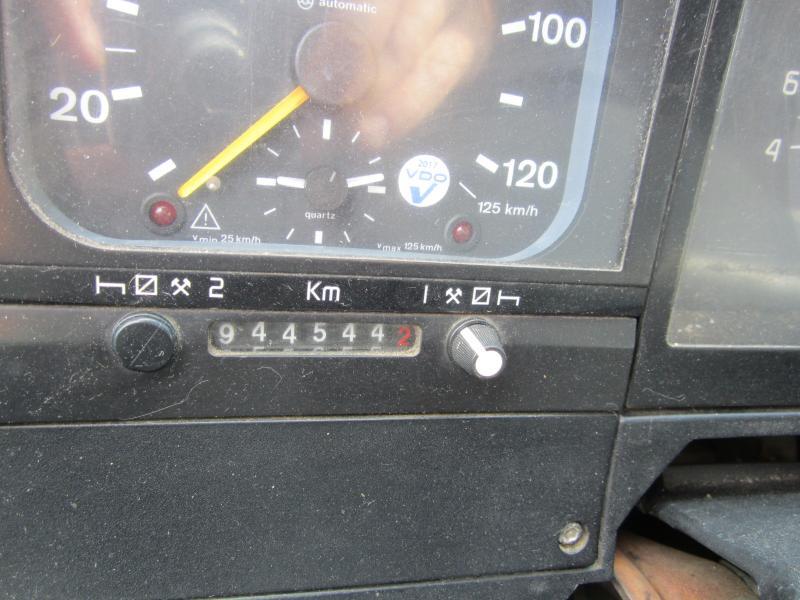 Tank truck Renault Premium 340