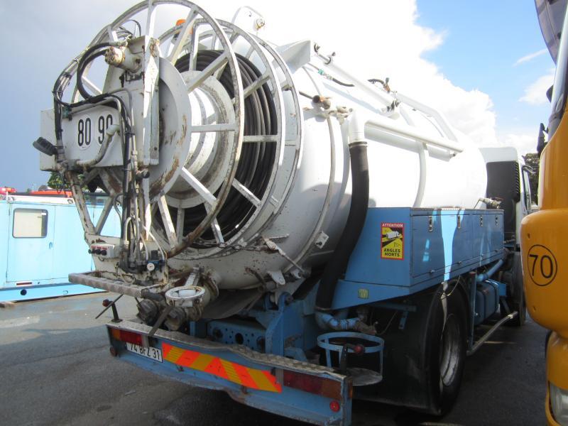 Tank truck Renault Premium 340