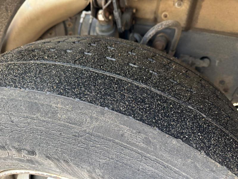 Tank truck Renault Premium 370 DXI