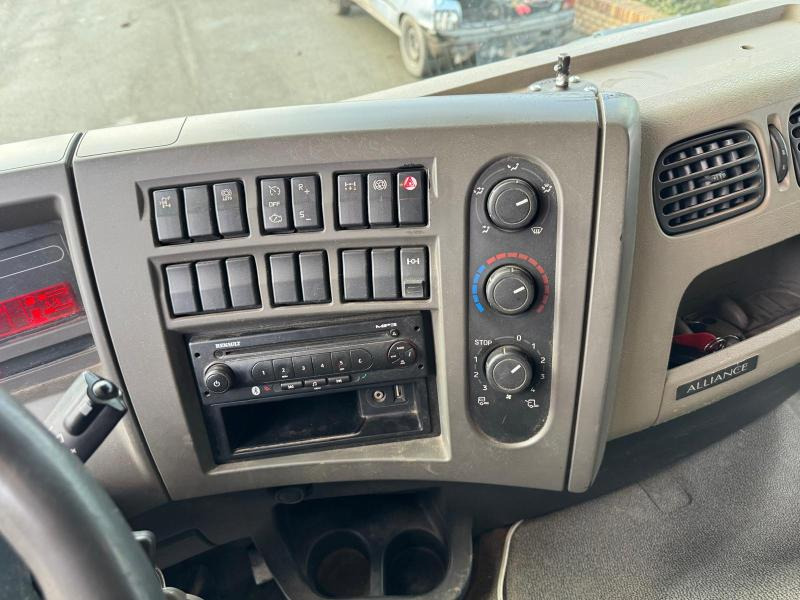 Tank truck Renault Premium 370 DXI