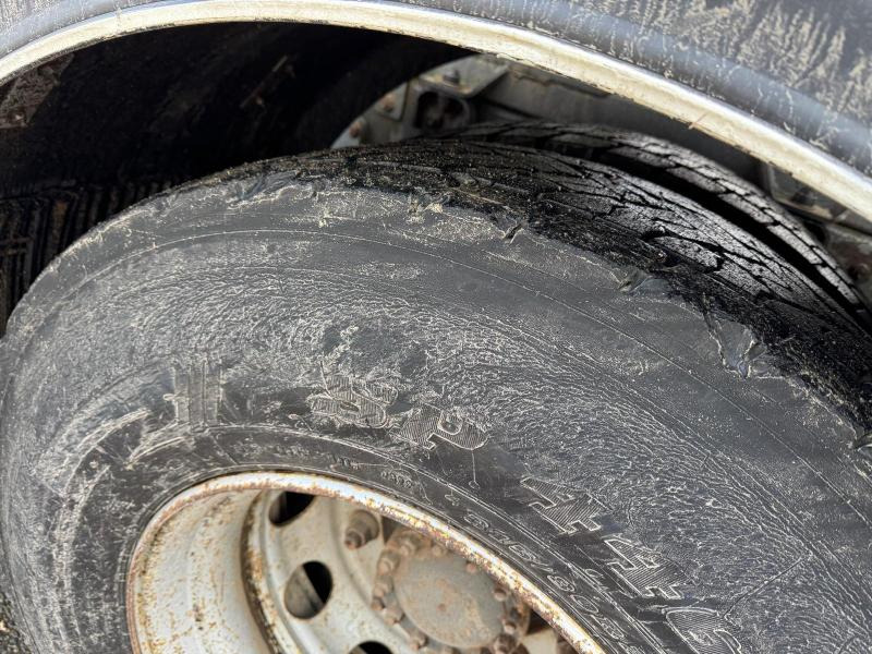 Tank truck Renault Premium 370 DXI