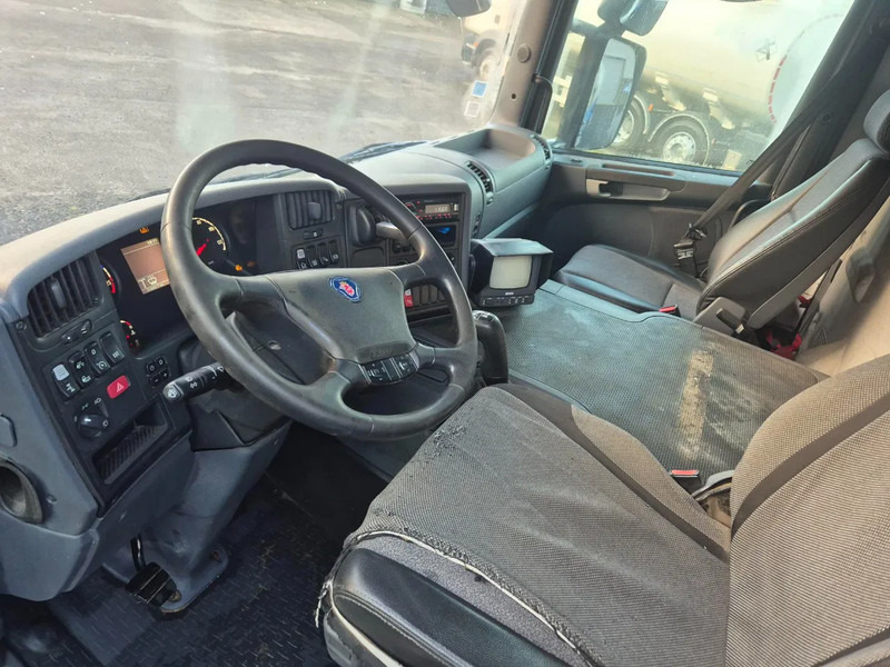 Tank truck Scania P310 13500L CARBURANT / FUEL - 4 COMP