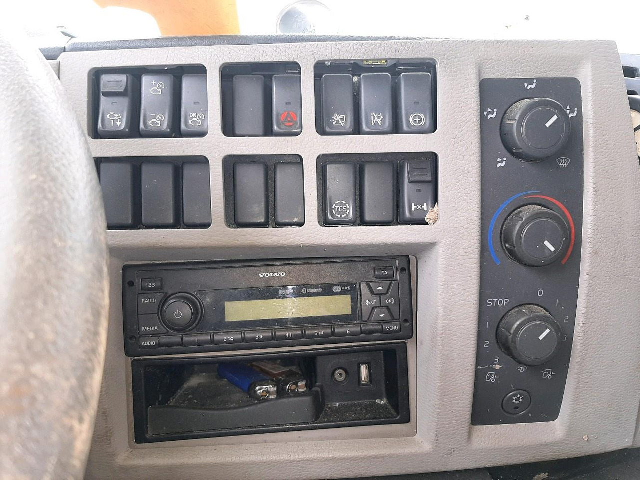 Tank truck VOLVO FL 280 CITERNE