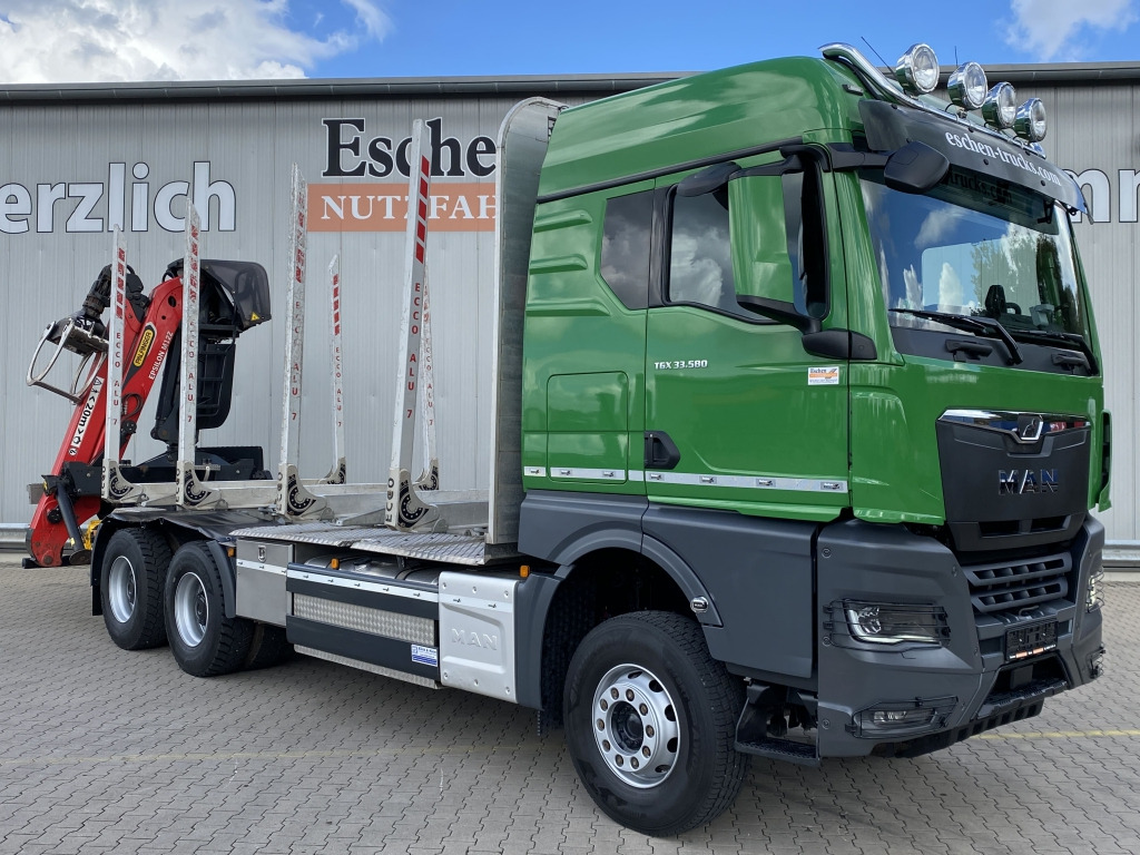 Timber truck MAN TGX 33.580 6x4 BB Kurzholzaufbau / Kran