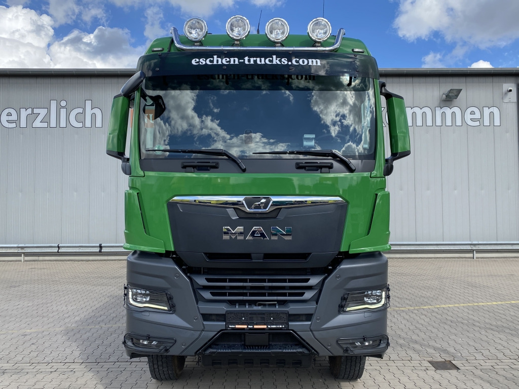 Timber truck MAN TGX 33.580 6x4 BB Kurzholzaufbau / Kran