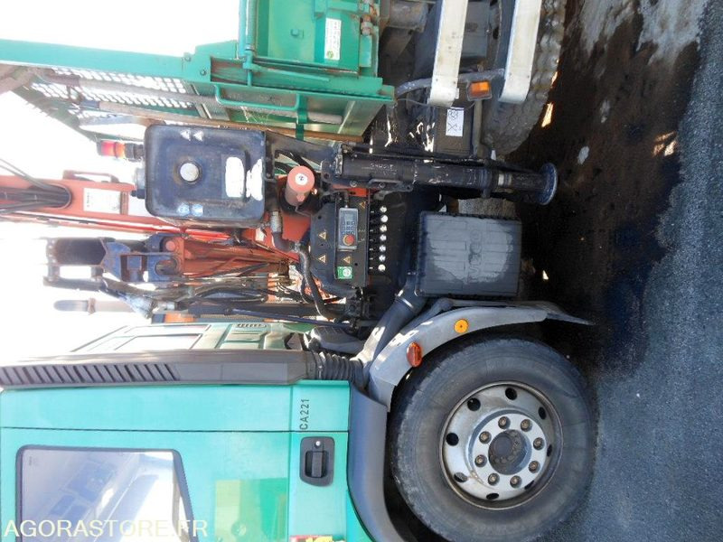 Tipper CAMION PTAC < 19 T IVECO 120E 18 (CA221)