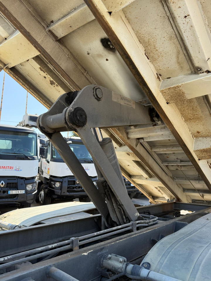 Tipper Camion bénne Mercedes Benz 2633 CC-057-HN