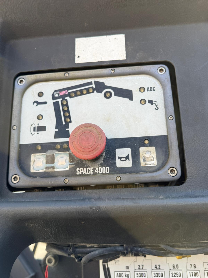 Tipper Camion bénne Mercedes Benz 2633 CC-057-HN