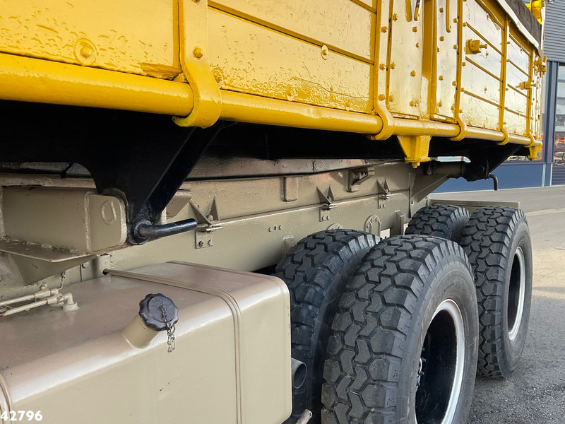 Tipper DAF AZ 1900 DS 420 6x6 Driezijdige kipper "Oldtimer"