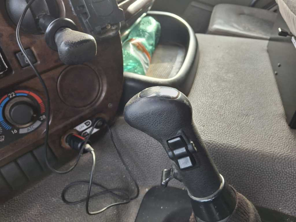 Tipper DAF CF 85.460, 6X4, BEACONS