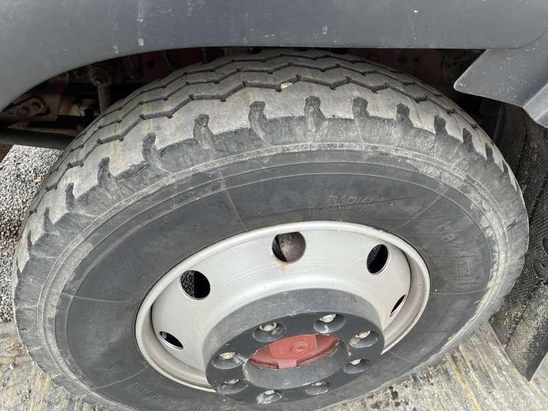 Tipper Iveco GRUE TECTOR 130E18