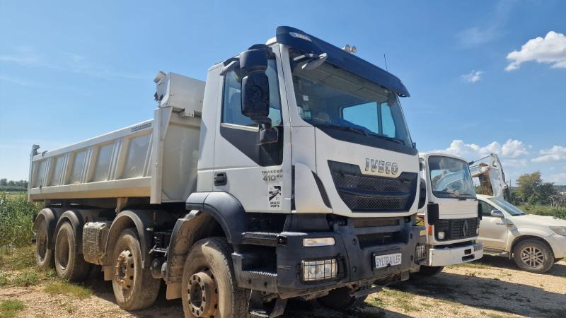 Tipper Iveco Trakker 410