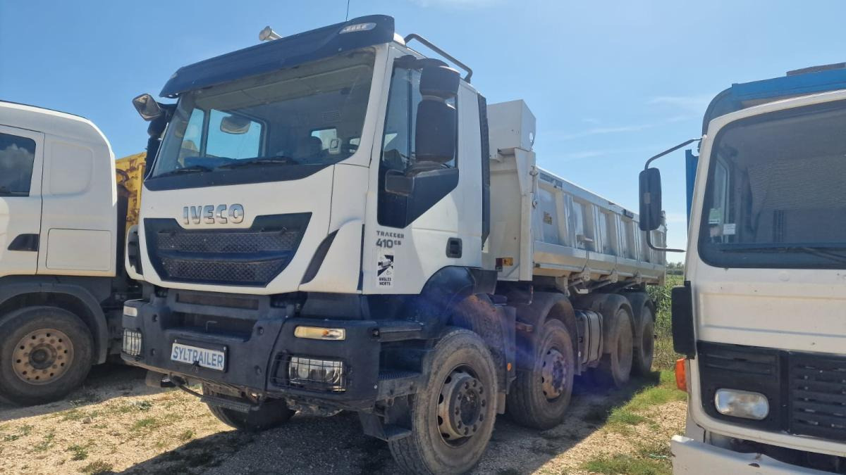 Tipper Iveco Trakker 410