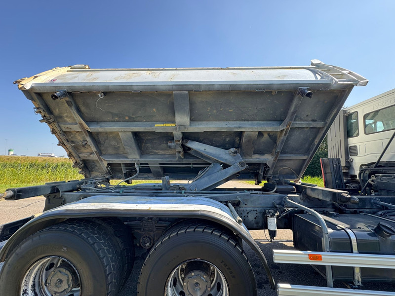 Tipper Iveco Trakker 410 6x4 Kipper