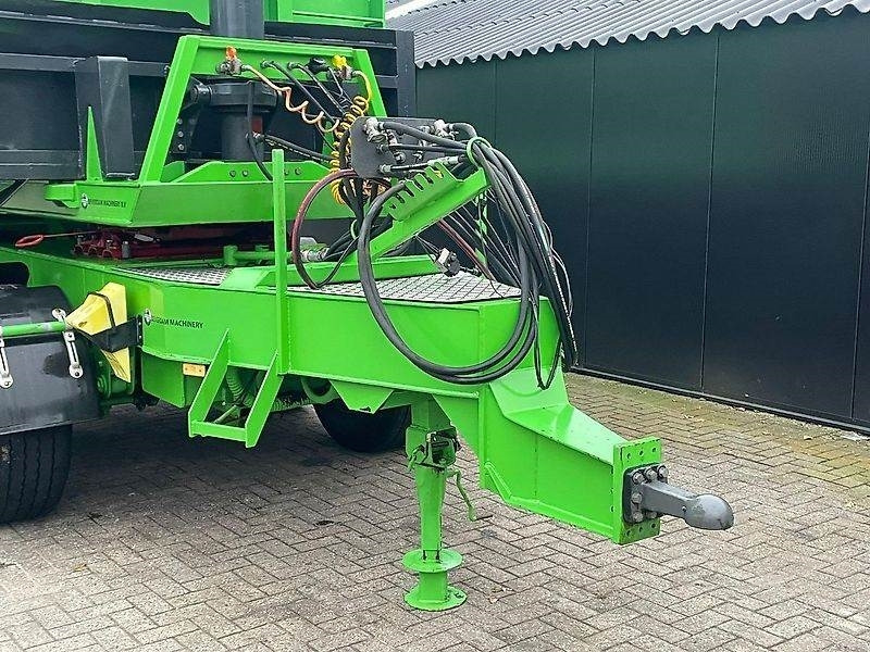 Tipper LAG Dolly Kipper