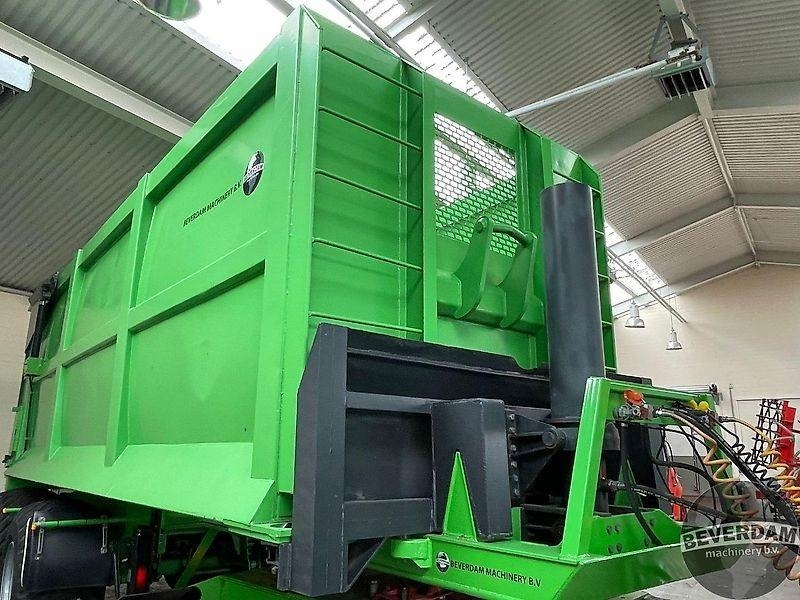 Tipper LAG Dolly Kipper