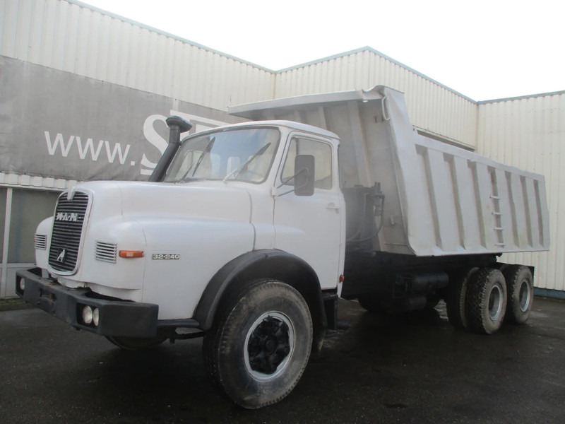 Tipper MAN 32.240 , Manual , 6x4 , Tipper truck , Spring suspension