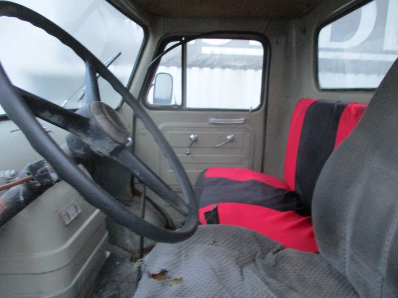 Tipper MAN 520 , 11-136 , 6 Cylinder , Manual , 3 way tipper , Oldtimer