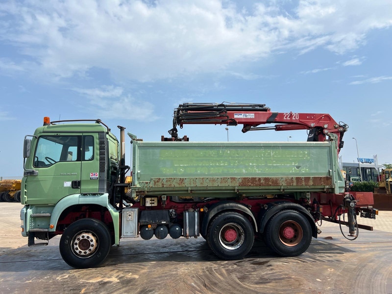 Tipper MAN TGA 26.480 6x4 tipper + HMF crane