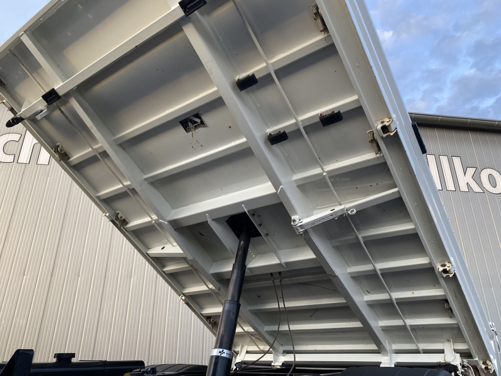 Tipper MAN TGL 8.220 4x2 BB