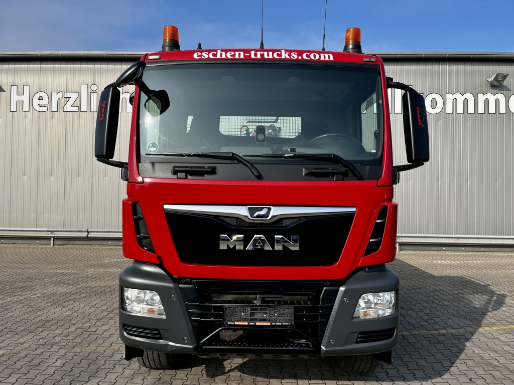 Tipper MAN TGS 26.460 6x4 BB / Palfinger M12L83 Kran