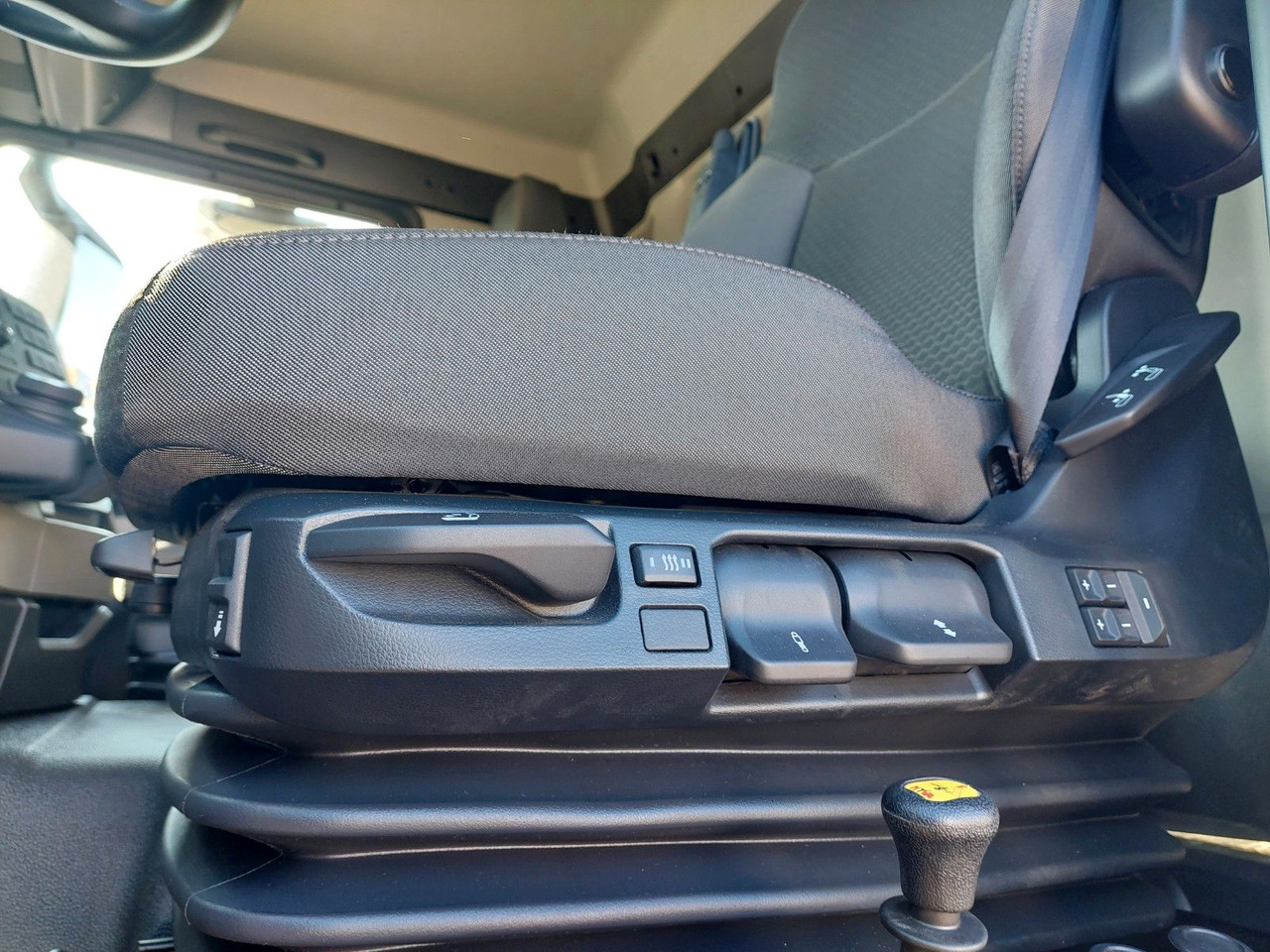 Tipper MAN TGS 35.520 6X6 BB CH