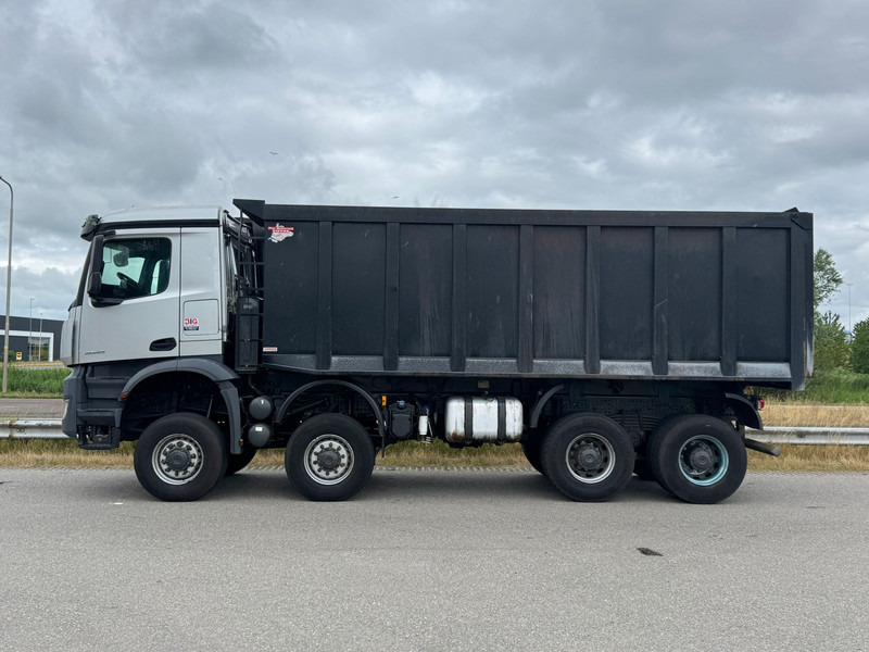 Tipper MERCEDESBENZ Arocs 4848 8x8
