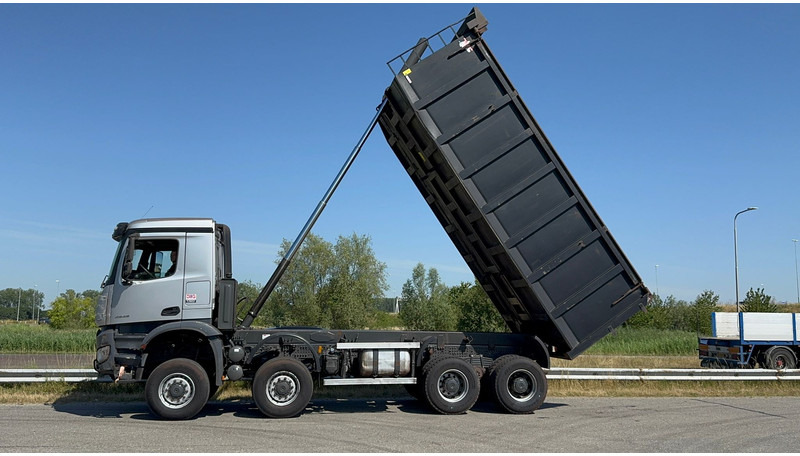 Tipper MERCEDESBENZ Arocs 4848 8x8 tipper