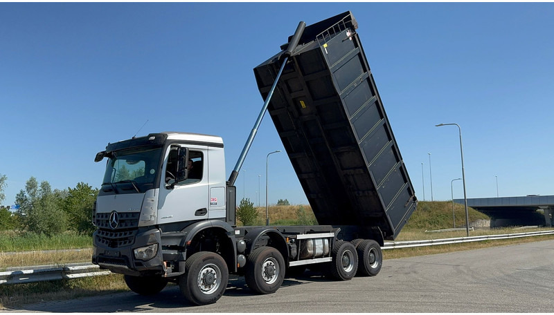 Tipper MERCEDESBENZ Arocs 4848 8x8 tipper
