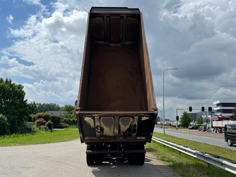 Tipper MERCEDESBENZ Arocs 4848 8x8 tipper